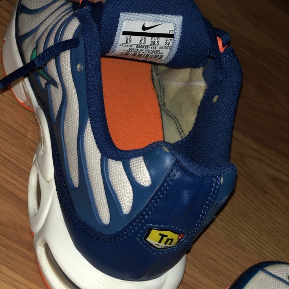 Nike Air Max Plus TN “Neptune Green” Size 6Y. (Fits like a 5.5Y) Pre-Owned. - Picture 3 of 5